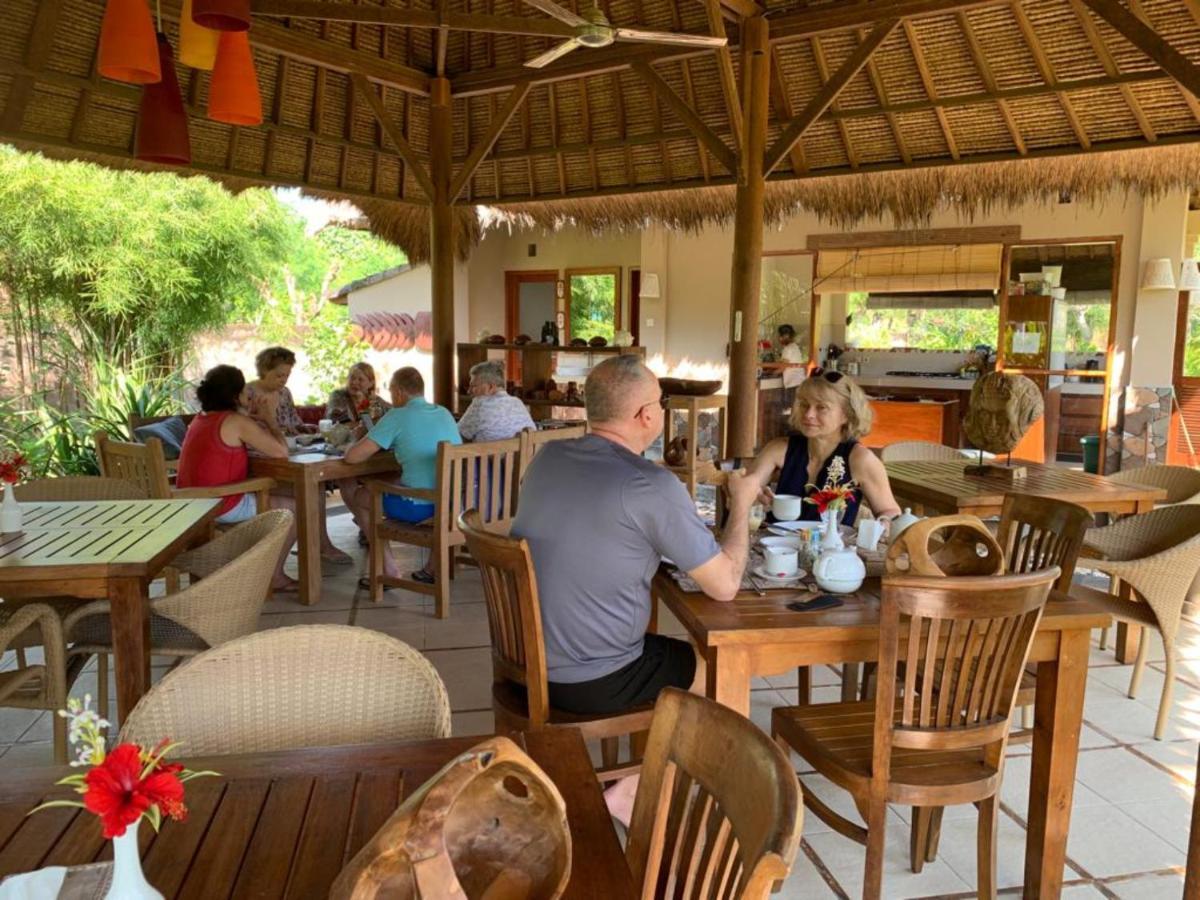 Sunia Loka Bungalows & Dive Center بيموتيران المظهر الخارجي الصورة