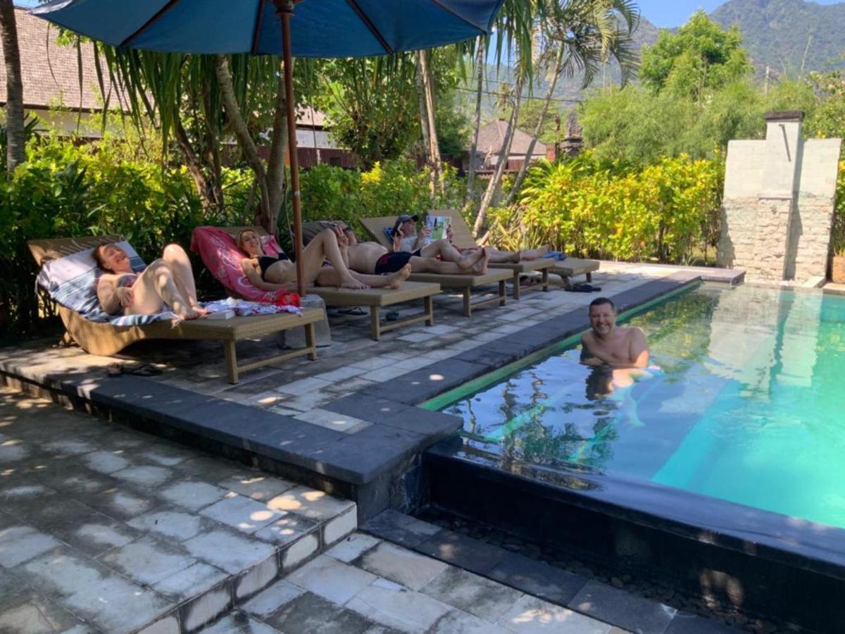 Sunia Loka Bungalows & Dive Center بيموتيران المظهر الخارجي الصورة