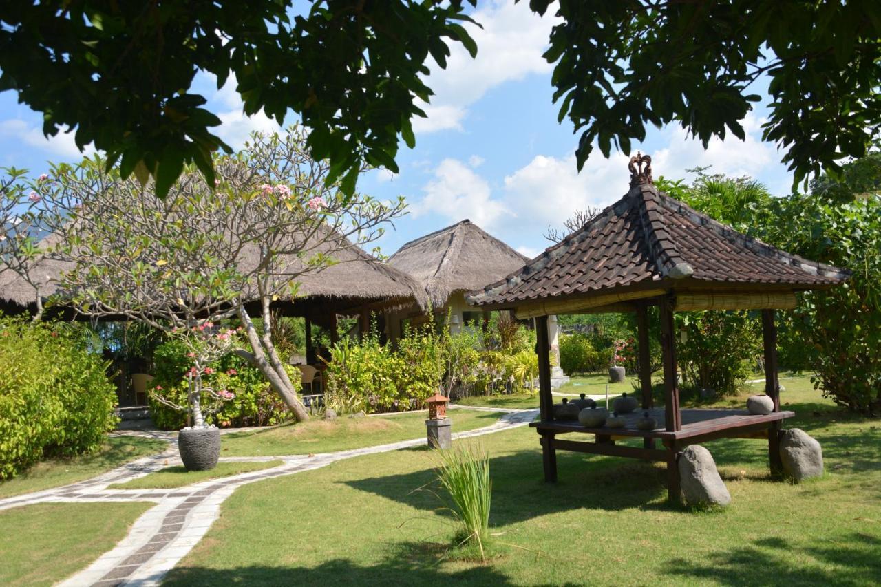Sunia Loka Bungalows & Dive Center بيموتيران المظهر الخارجي الصورة