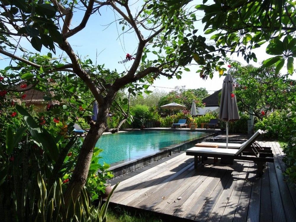 Sunia Loka Bungalows & Dive Center بيموتيران المظهر الخارجي الصورة