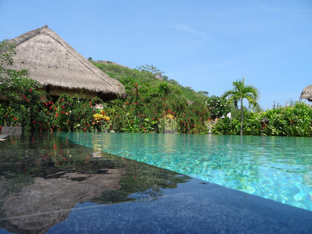 Sunia Loka Bungalows & Dive Center بيموتيران المظهر الخارجي الصورة