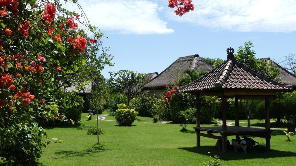 Sunia Loka Bungalows & Dive Center بيموتيران المظهر الخارجي الصورة