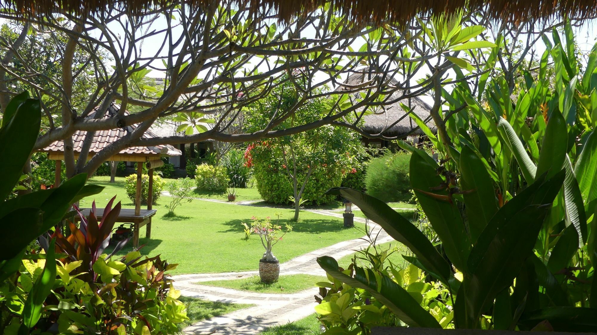 Sunia Loka Bungalows & Dive Center بيموتيران المظهر الخارجي الصورة