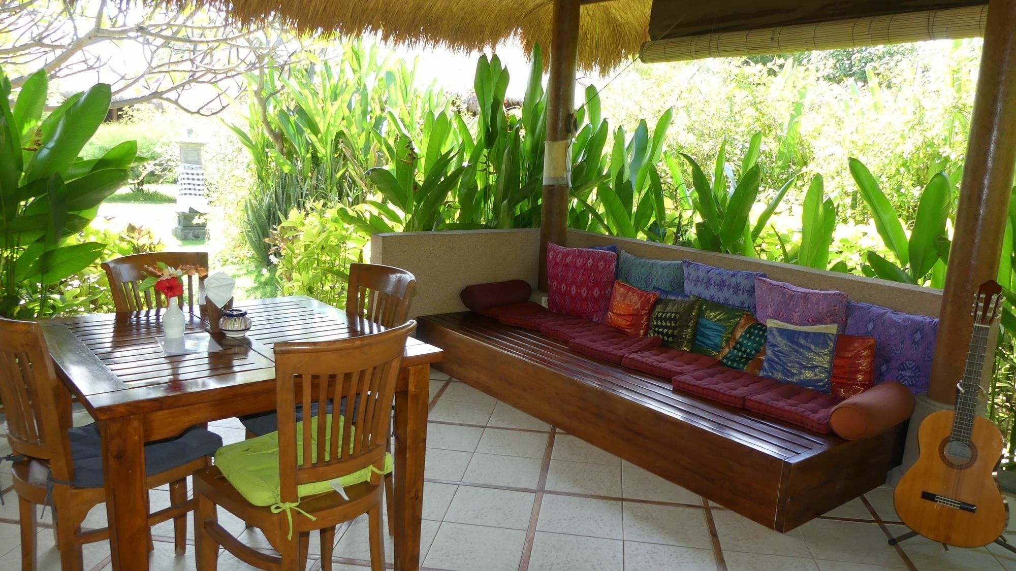 Sunia Loka Bungalows & Dive Center بيموتيران المظهر الخارجي الصورة